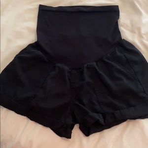 Mimi Secret Fit Maternity Black Cuffed Shorts